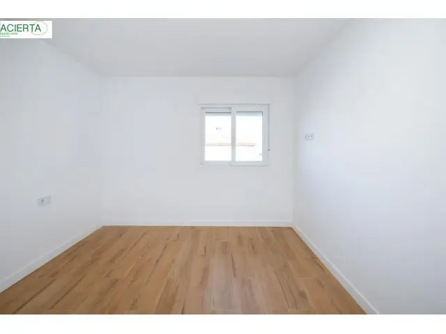 Apartamento 2 Dormitorios La Zubia Obra Nueva