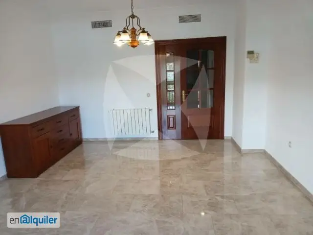Alquiler Vivienda 105m2 Cocina Amueblada Garaje Huerta Rosales