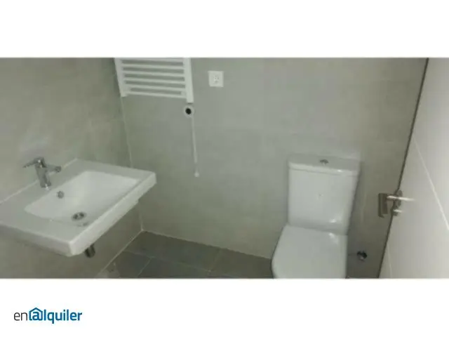 Alquiler piso obra nueva trastero Quatre carreres