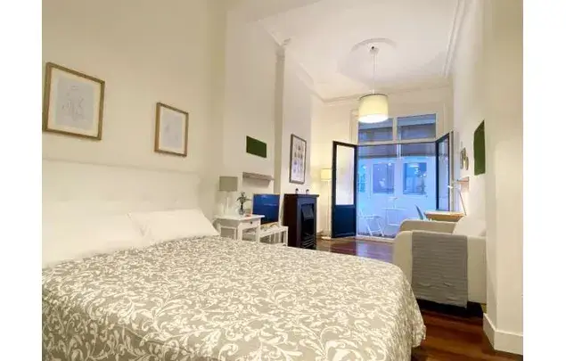 Apartamento 5 Dormitorios Abando Bilbao Cocina Equipada