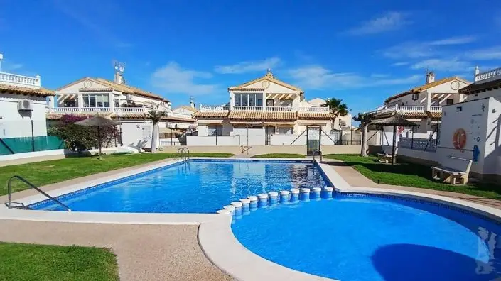 Duplex 24 camas Costa Blanca cerca del mar