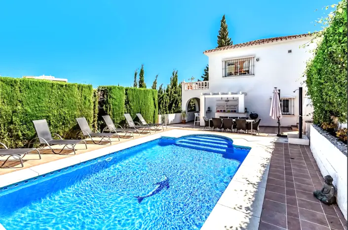 Villa en Torreblanca Fuengirola 4 Dormitorios Piscina Privada Vistas al Mar