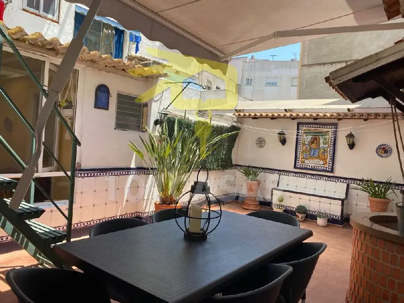 Venta Piso con Garaje en Algemesí - 3 Habitaciones, 2 Baños