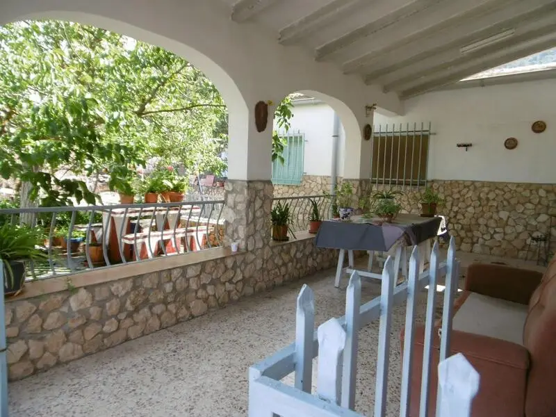 Villa de 6 dormitorios en Yecla