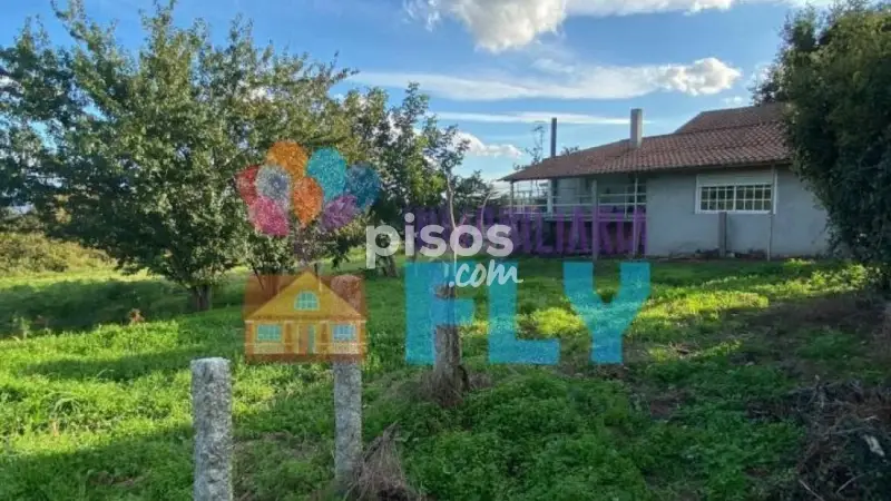 Casa en Venta en Coles con 4000m2 de Finca