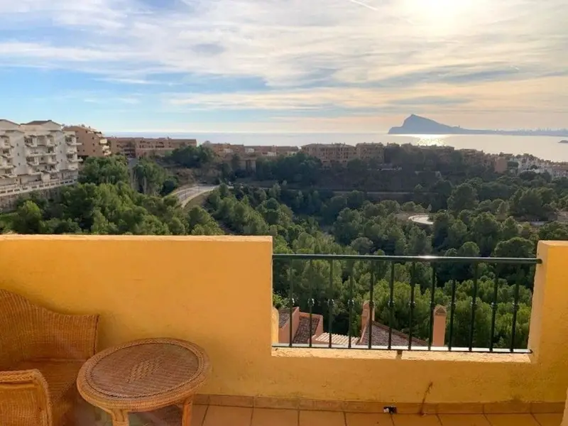 Adosado en Altea con Vistas al Mar - 3 Dormitorios y 3 Baños