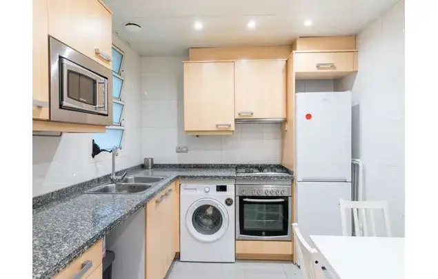 Apartamento 3 Dormitorios Barcelona Centro Piscina Wifi