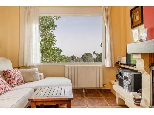 Chalet independiente con piscina en Cumbres Verdes La Zubia