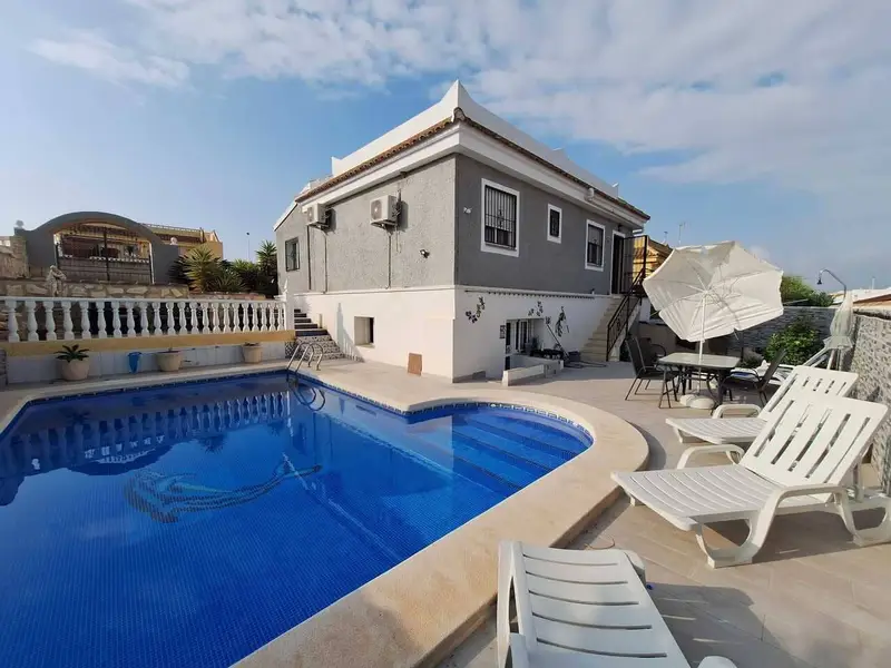 Chalet en Alquiler Camposol Invierno 2026 2 Dormitorios Piscina Jardin