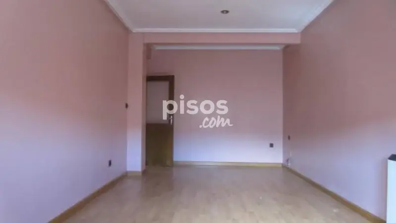 Piso en venta Calle Reino Castilla 3 habitaciones 113m2