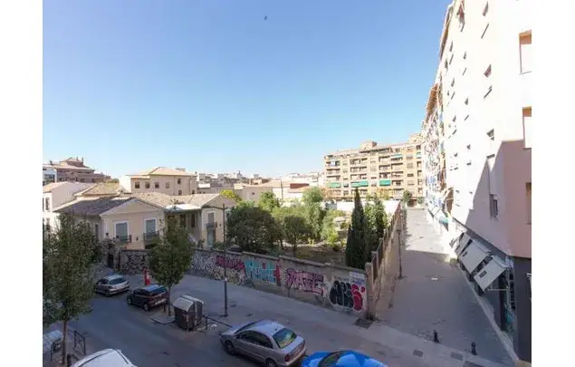 Apartamento 2 Dormitorios 70m2 Centro Granada