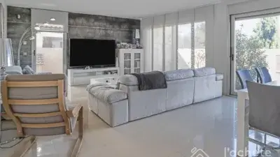 Chalet en venta con 5 dormitorios y piscina