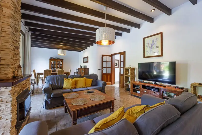 Chalet con Licencia Turistica en Mallorca 10 Personas Piscina Jacuzzi