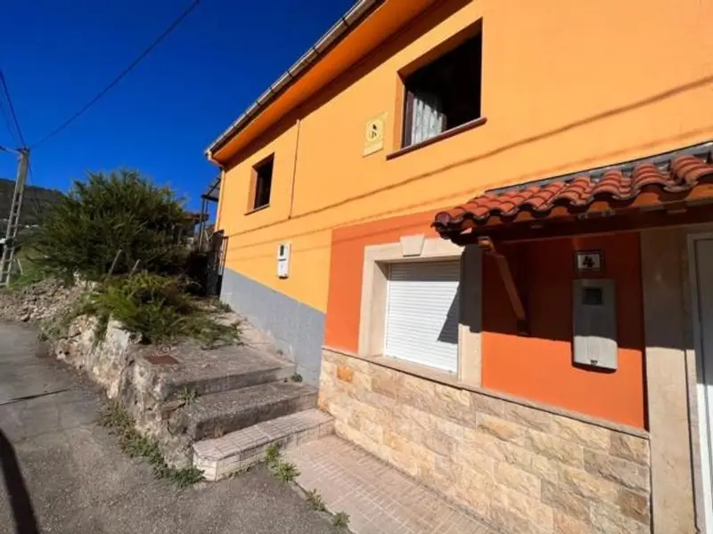 venta Chalet en Moreda de Aller, Asturias (49184784808.100500)- Globaliza