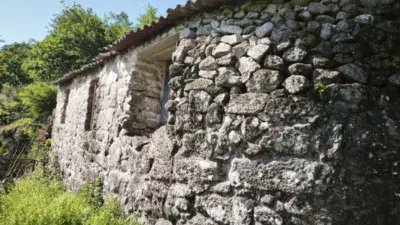 Casa en venta en Forzas Puente Caldelas para reformar