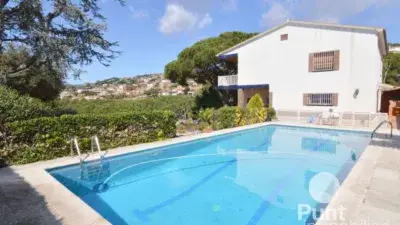 Chalet en venta en Sant Berger Premia de Dalt con piscina