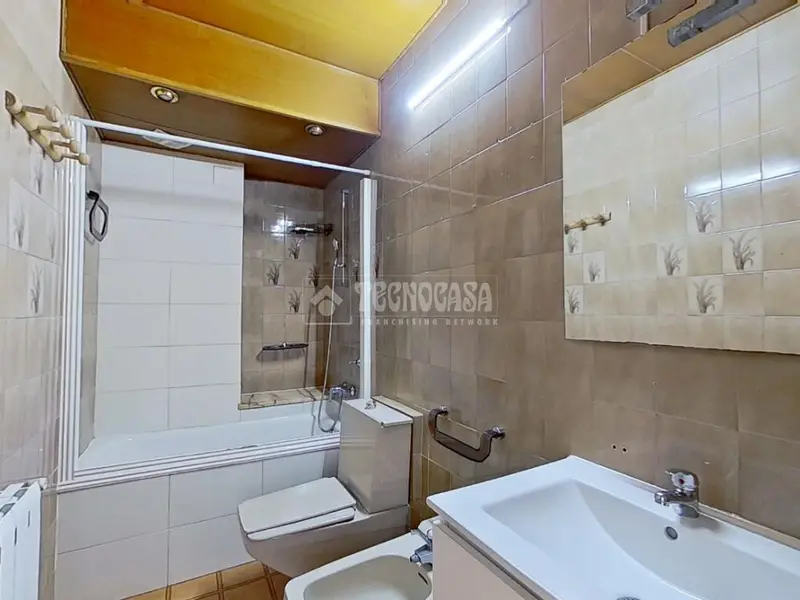 Piso en venta en Cerdanyola del Valles 95m2 4 habitaciones reforma integral