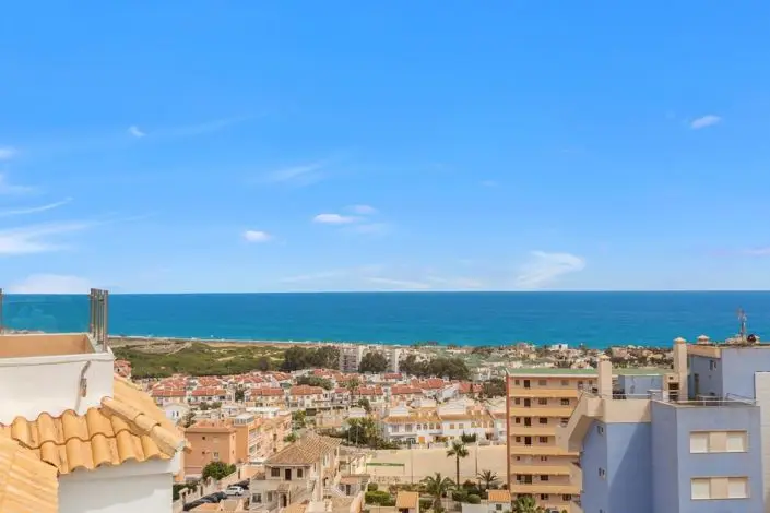 Atico en Torrevieja con Vistas al Mar