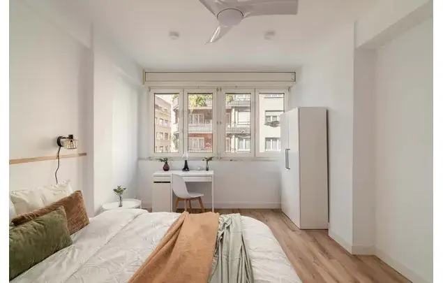 Habitacion 120m2 Barcelona Alquiler 3 18 Meses