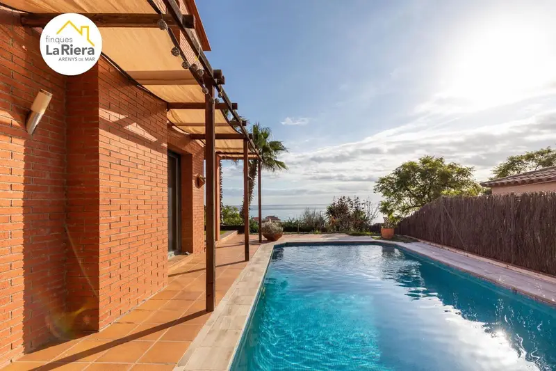 Chalet en Canet de Mar con vistas al mar y piscina