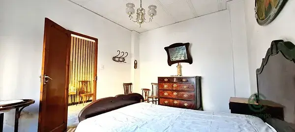 Casa de Pueblo en Oliva 271m2  Oportunidad de Reforma