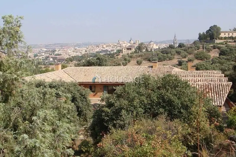 Cigarral de Lujo en Toledo: 860m2, 5 Hectáreas, Vistas al Tajo