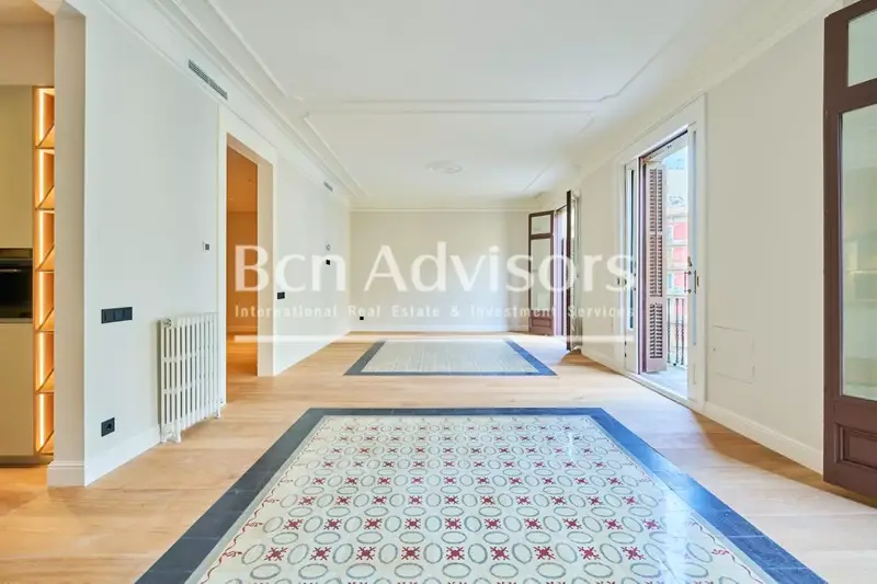 Increible Piso Reformado en Eixample Cerca Paseo de Gracia