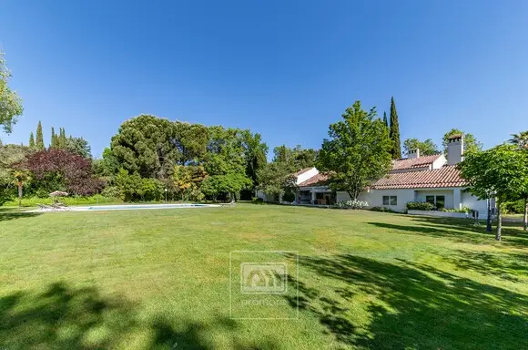 Chalet Independiente en Somosaguas Norte 949m2
