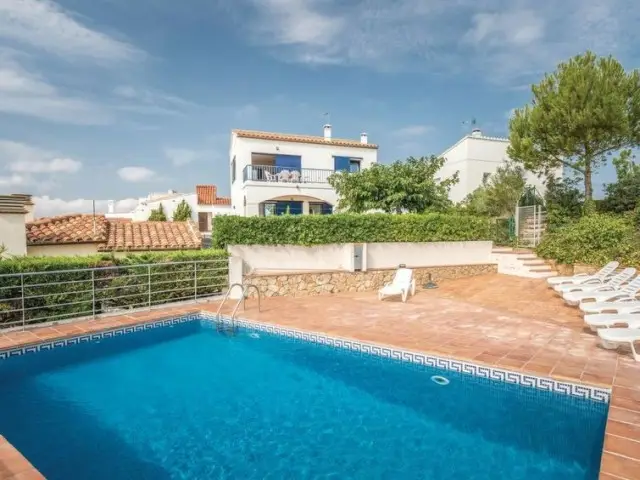 Casa Villa 3 Dormitorios L'Escala Alquiler