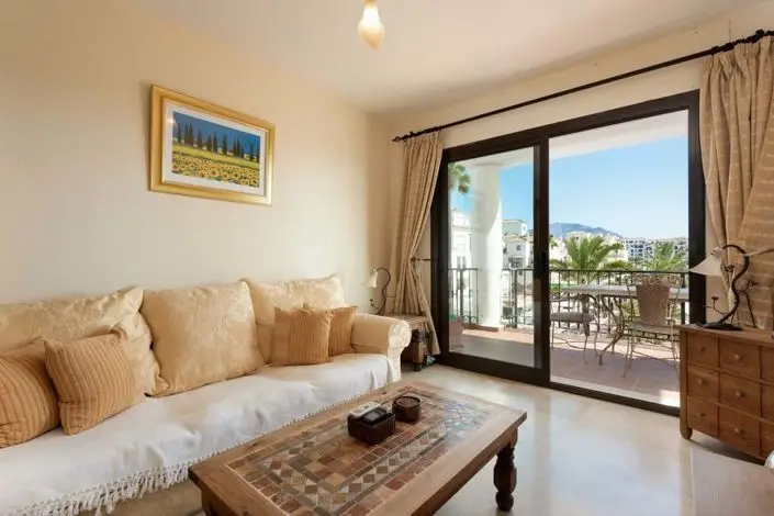 Apartamento 2 Dormitorios Puerto La Duquesa Costa del Sol
