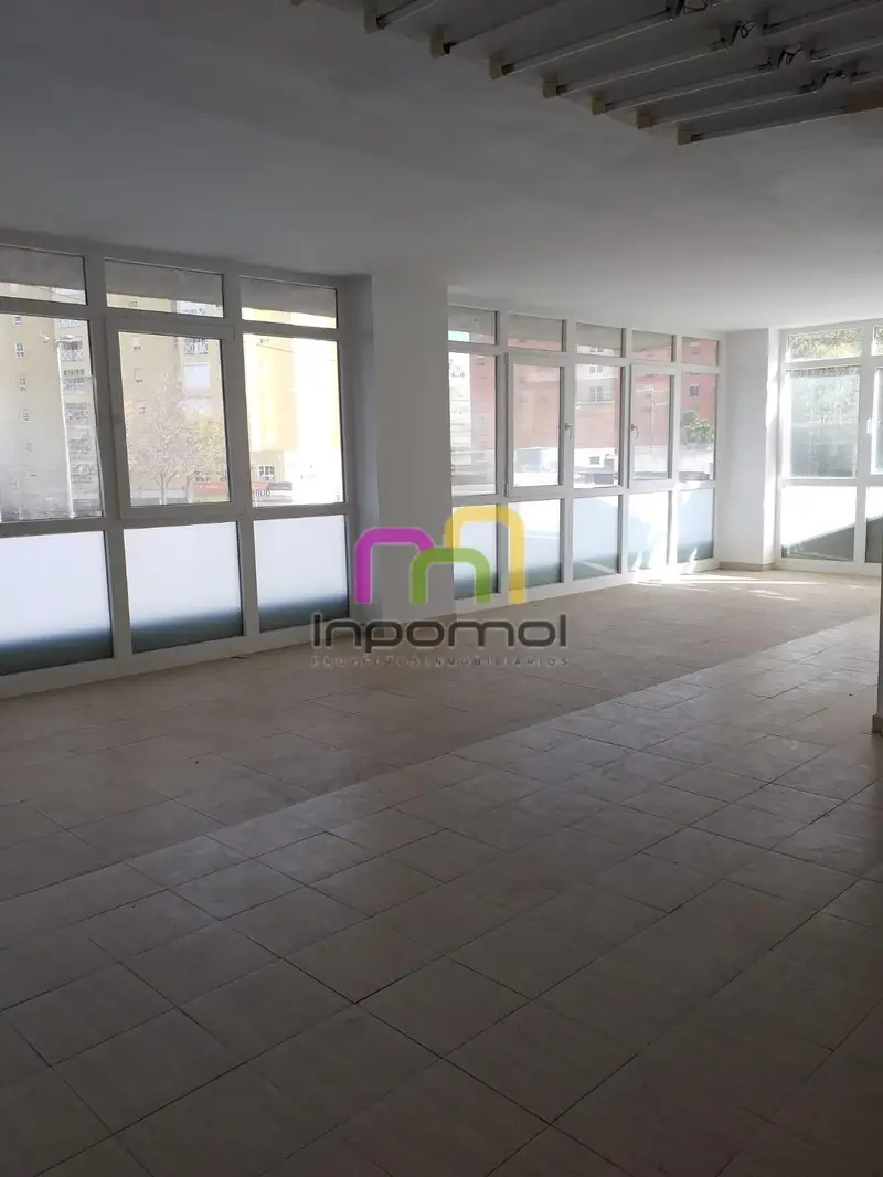 Venta Local Comercial Centro Santa Marina Badajoz