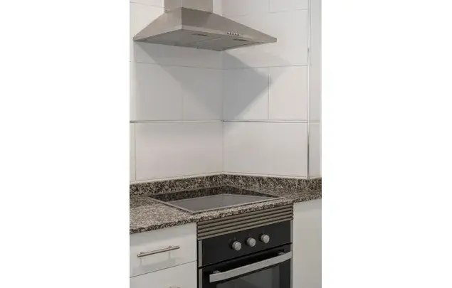 Rent 3 bedroom apartment of 96 m² in Valencia