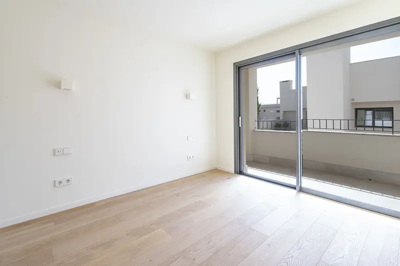 Elegante adosado con vistas al mar y piscina en Palma El Terreno