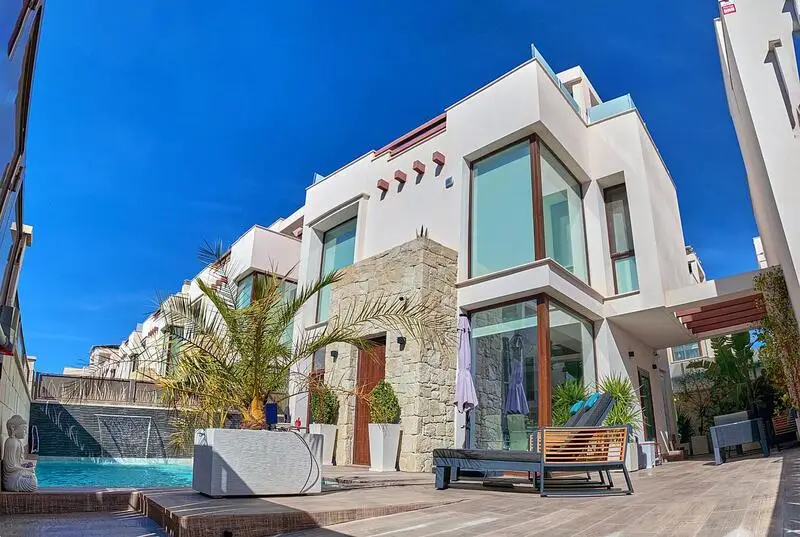 Villa de Lujo 4 Dormitorios Ciudad Quesada