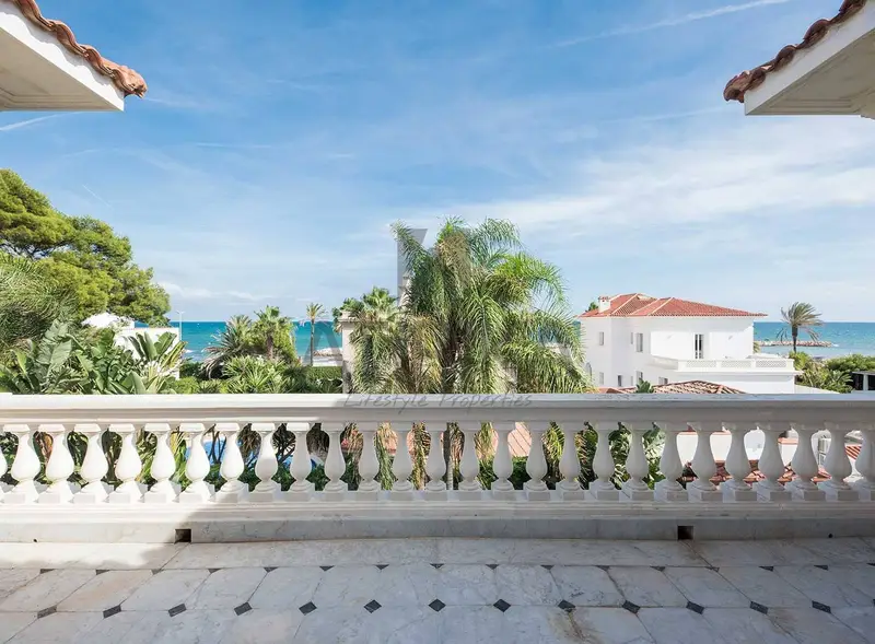 Chalet de Lujo en Sitges con Vistas al Mar