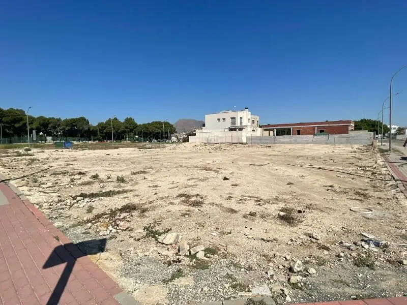 Solar Urbano en Rafal - 1126m2 - Ideal para Casa o Negocio