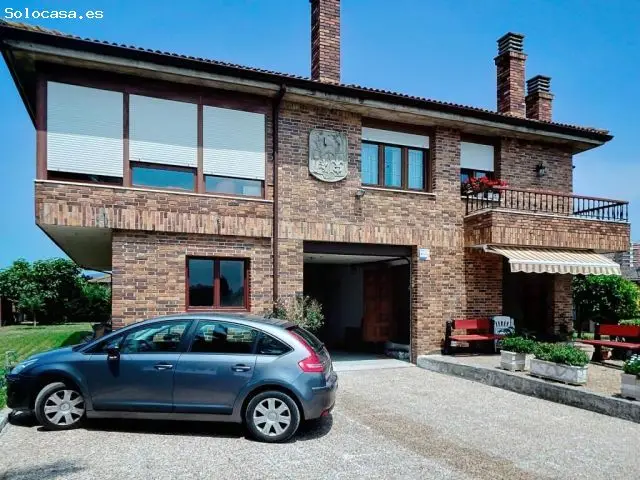 Chalet con Caballerizas en Laredo Cerca de la Playa