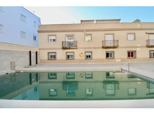 Piso en Las Gabias con Terraza, Garaje y Piscina - Cerca del Metro