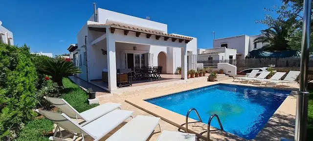 Chalet con Chimenea en Cala Ferrera 4 Dormitorios Piscina Privada