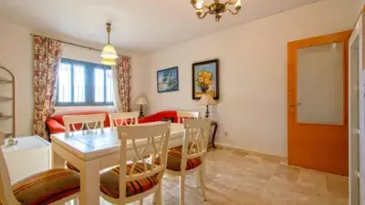 Piso en Venta Vega del Rey 3 Dormitorios 2 Baños Garaje Trastero