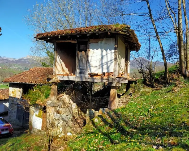 Garaje en Venta en Cangas de Onís Asturias