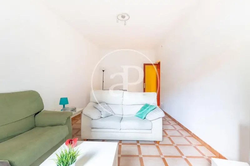 Apartamento en venta a reformar en Sants Badal Barcelona
