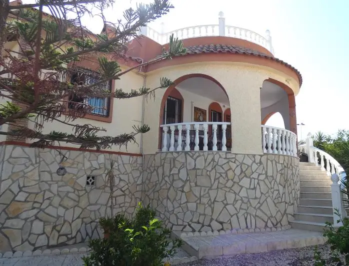 Villa de 4 Dormitorios en Venta en Camposol
