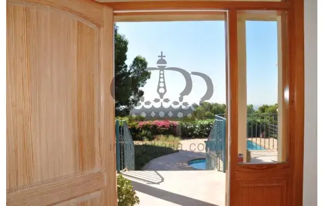 Casa en Valencia 5 Dormitorios 450m2 Alquiler Largo Plazo