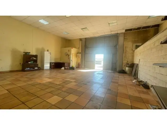 Nave en Alquiler 80m2 Polígono Bertola Alta Visibilidad