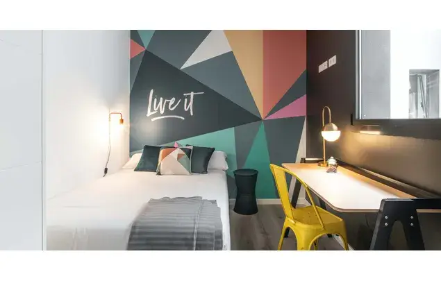 Habitaci
ón 77m
² Barcelona Estancia Media Larga