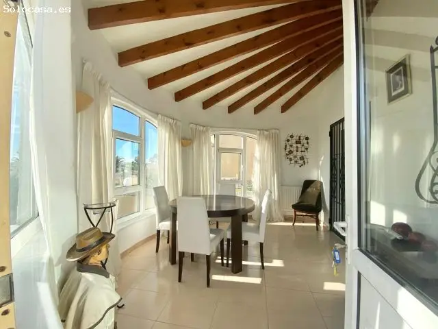 Amplio Chalet Independiente en Calpe con Piscina Privada