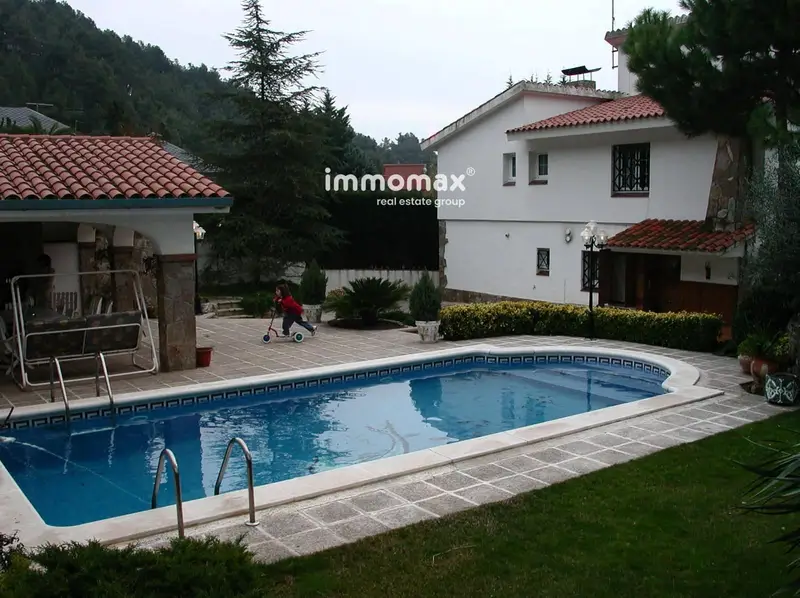 Chalet en Fontpineda con Piscina y Barbacoa