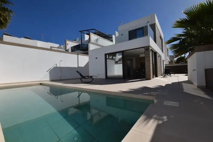 Villa 3 Dormitorios en Venta