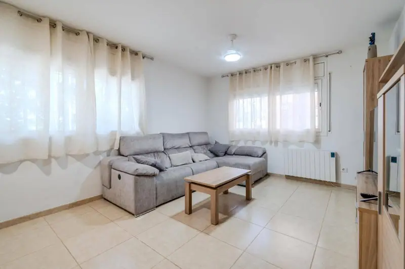 Piso en venta en Salt Girona 3 habitaciones 86m2 parking